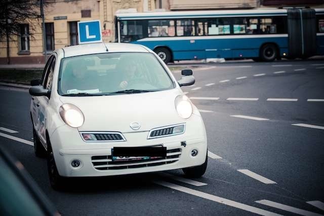 Nauka jazdyprawo jazdy, samochody na ulicach Bydgoszczy