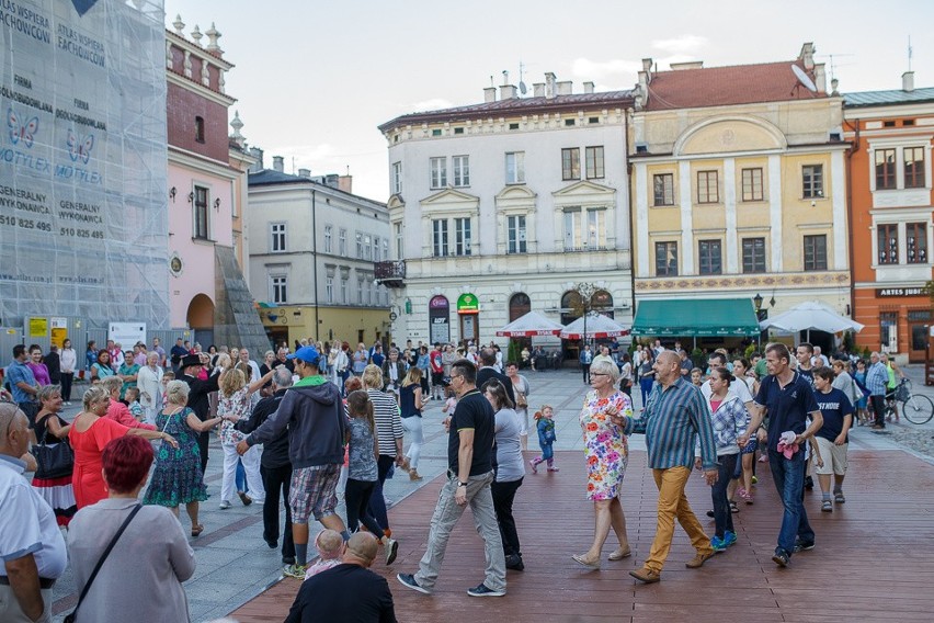 Tarnów. Miłośnicy tańca znów wypełnili Rynek [ZDJĘCIA]