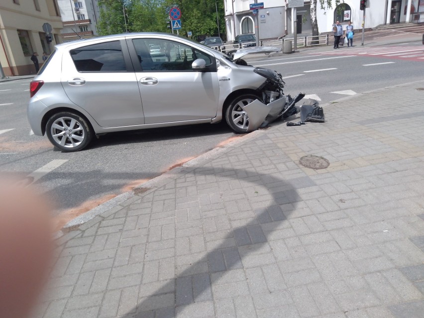 W sobotę na skrzyżowaniu ul. Dąbrowskiego z ul....