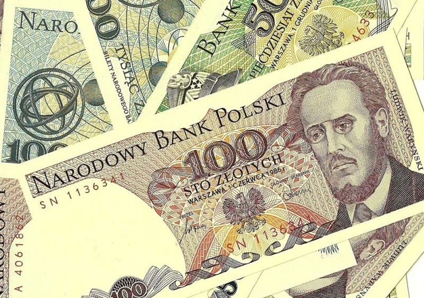 Średnia pensja w 1994 r. wynosiła 5,3 mln zł. Zobacz, ile...