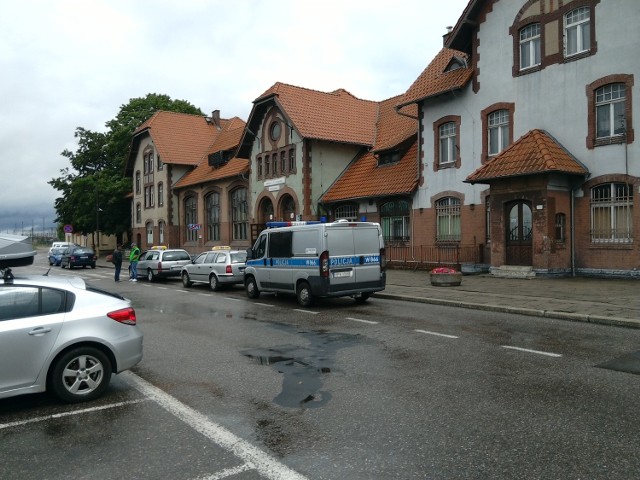 Dworzec PKP w Szczecinku obstawiła policja
