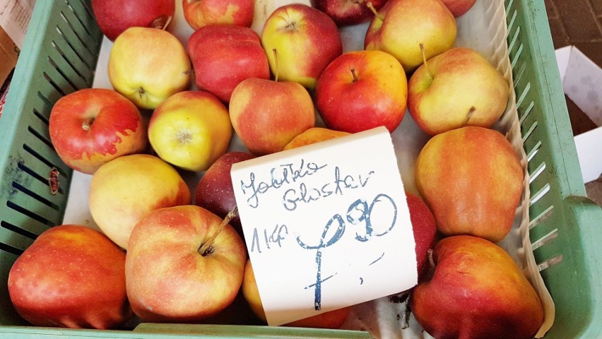 Ceny owoców w Katowicach. Ale te jabłka są drogie!...