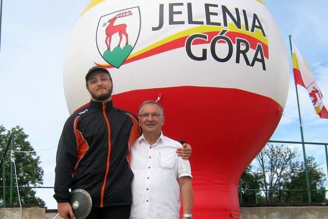 Igor Bastek z trenerem i jednocześnie swoim dziadkiem Markiem Kwiatkowskim