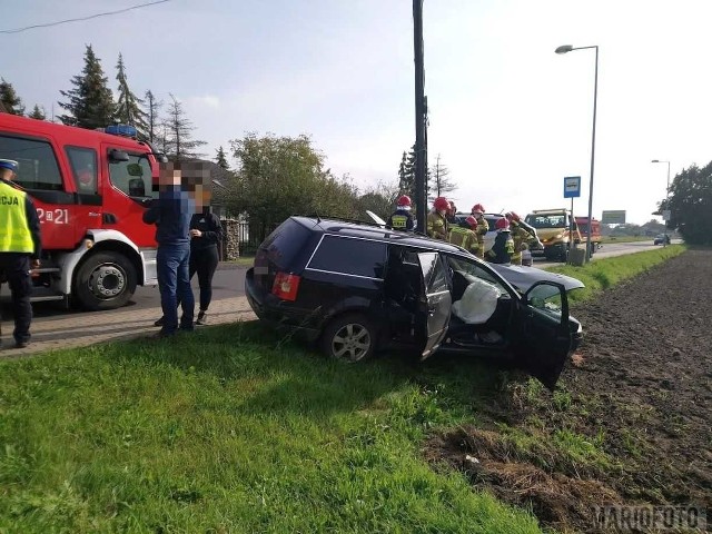 Wypadek w Opolu. Dwie poszkodowane osoby pogotowie zabrało do szpitala.