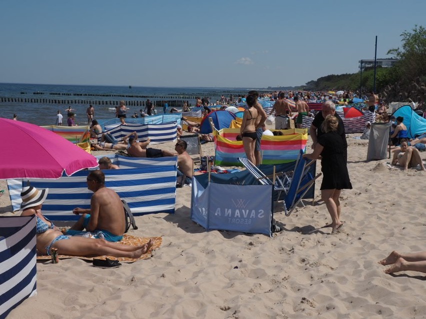 Tak w sobotnie przedpołudnie wyglądała plaża w Mielnie....