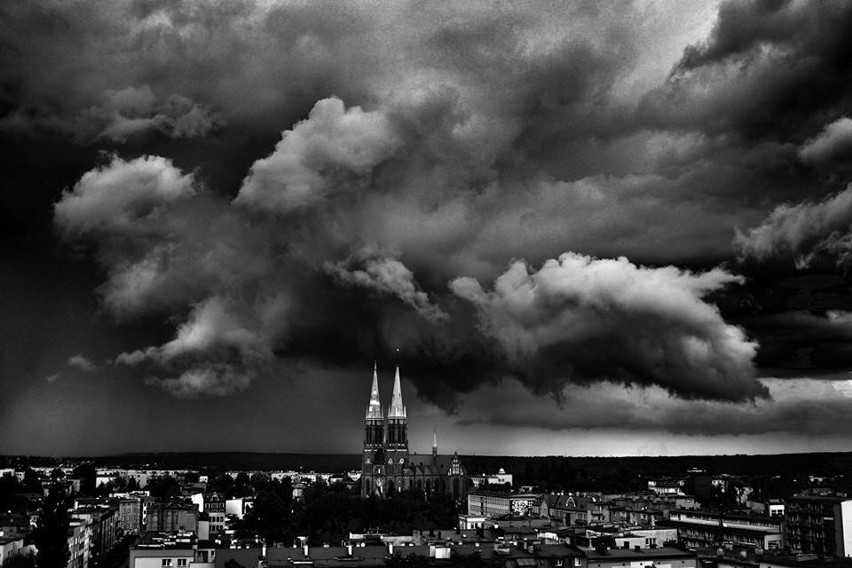 Chmury burzowe nad Rybnikiem - sfotografowane 28 lipca...