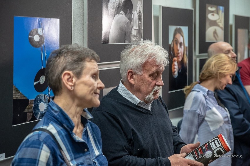 O wystawie mówili Barbara Polakowska, kuratorka Galerii RTF...