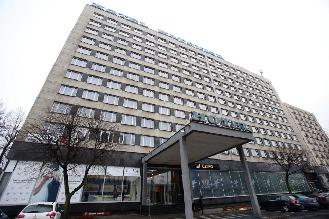 Hotel Katowice przed modernizacją. Zobacz kolejne zdjęcia Przesuwaj zdjęcia w prawo - naciśnij strzałkę lub przycisk NASTĘPNE