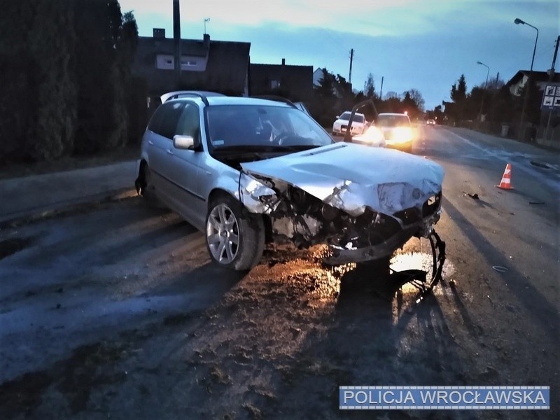 Pijany kierowca staranował auto pod Wrocławiem. Zatrzymali go świadkowie, teraz będzie musiał zapłacić?