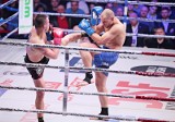 "Królowie ringu" w Krakowie: wiślak Tomasz Sarara obronił tytuł. Mistrzowie kickboxingu i piękne dziewczyny na ringu [ZDJĘCIA]