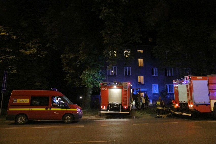 Wrocław: Pożar przy Boya-Żeleńskiego. Pięć zastępów straży w akcji (ZDJĘCIA)