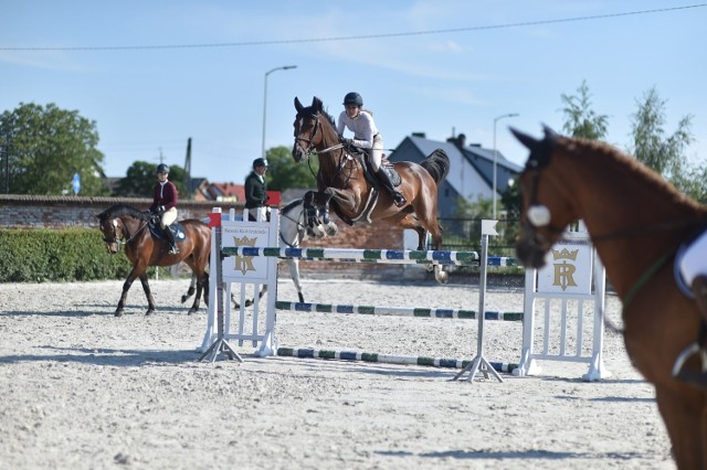 Zmagania trwają od czwartku 2 czerwca 2022 na terenie stadniny koni w Racocie.