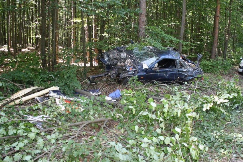 Już wiadomo, dlaczego kierowca, który doprowadził do wypadku w Olkuszu uciekł. Nie miał prawa jazdy