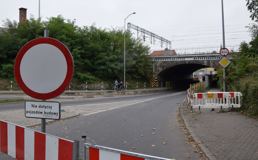 Kolejna droga w Stargardzie zamknięta dla pojazdów. Najgorzej mają kierowcy ciężarówek 