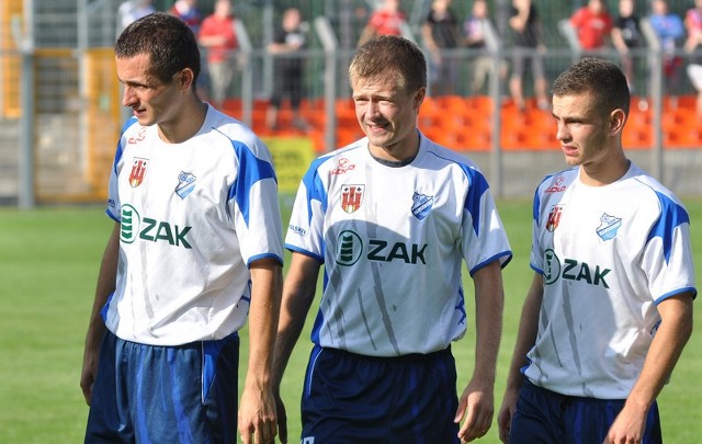 Piłkarze MKS-u Kluczbork (od lewej): Adam Orłowicz, Wojciech Hober i Tomasz Swędrowski.