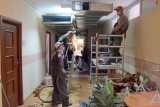Trwa remont Urzędu Miasta i Gminy w Staszowie. Prace mają zakończyć się w kwietniu (WIDEO)