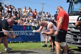 Podnosili ciągnik, ciągnęli samochód, ładowali ciężar o wadze 275 kg