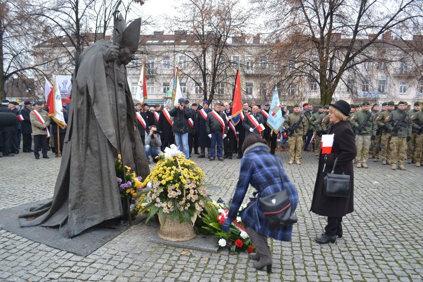 Święto Niepodległości w Częstochowie. Msza święta w Archikatedrze i marsz aleją NMP [ZDJĘCIA]