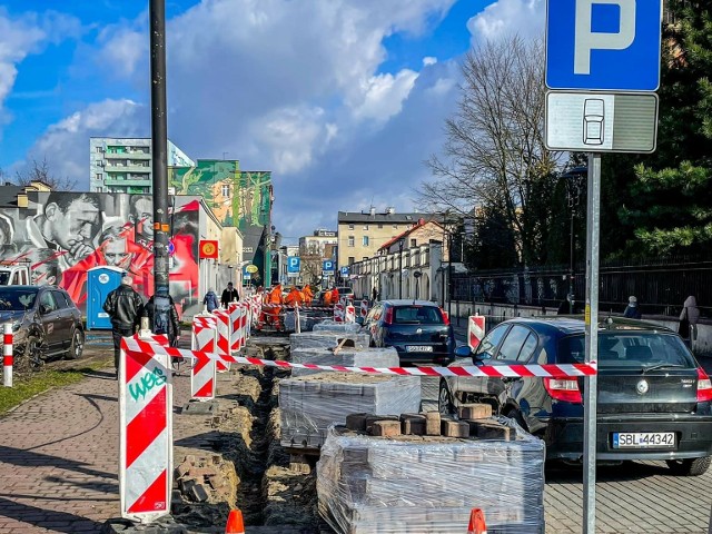 Ruszyły prace przy ulicy Kościelnej w Sosnowcu. Miasto zasadzi ponad 20 drzew