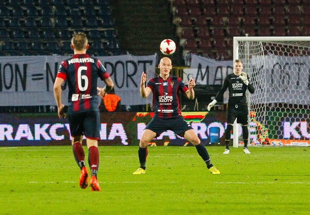 Jarosław Fojut - stoper Pogoni Szczecin.