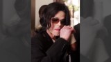 Johnny Depp wyprodukuje musical o Michaelu Jacksonie z punktu widzenia... jego rękawiczki