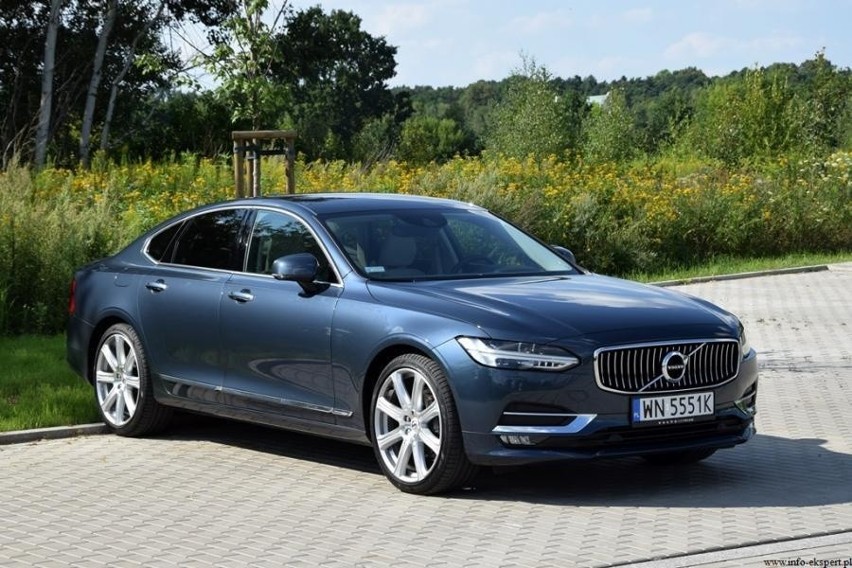 Volvo S90...