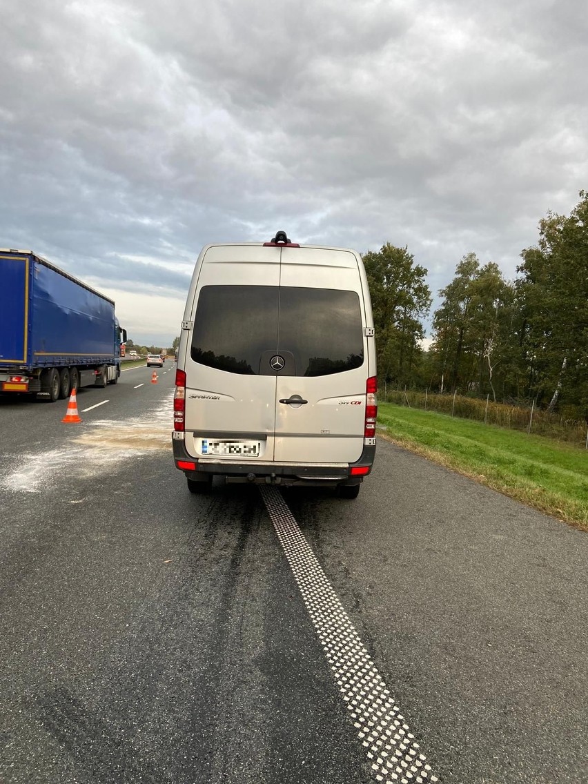 Wypadek na autostradzie A4 na wysokości Niemodlina. Bus...