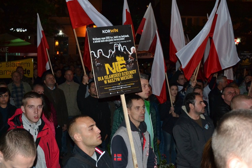 Bielsko-Biała: Pikieta przeciwko imigrantom  [ZDJĘCIA]