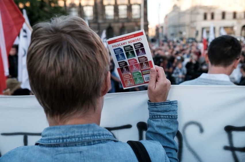 Manifestacja w Poznaniu w obronie sądów