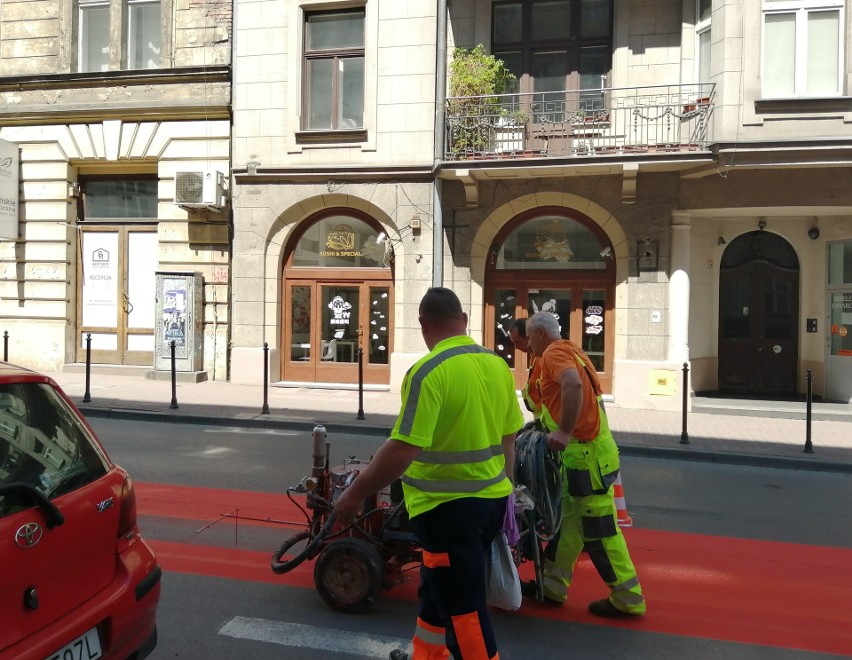 Kraków. Zaczęła się rewolucja na ulicach w centrum. Duże zmiany wprowadzono na ulicy Wielopole. Ale to dopiero początek [ZDJĘCIA]