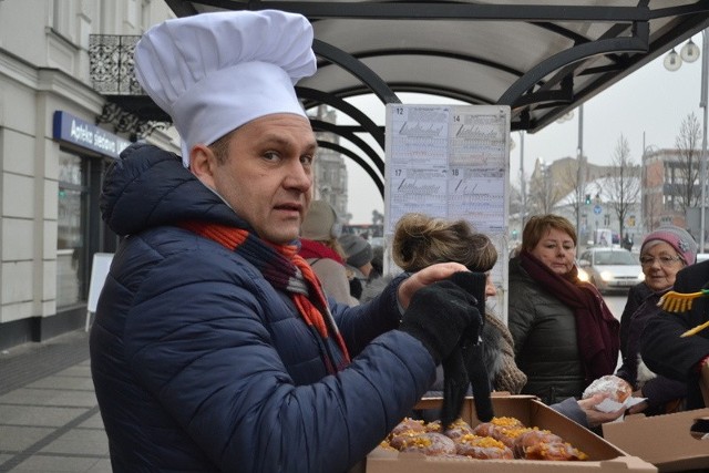 Tłusty Czwartek w Częstochowie obchodzony jest nawet na ulicach