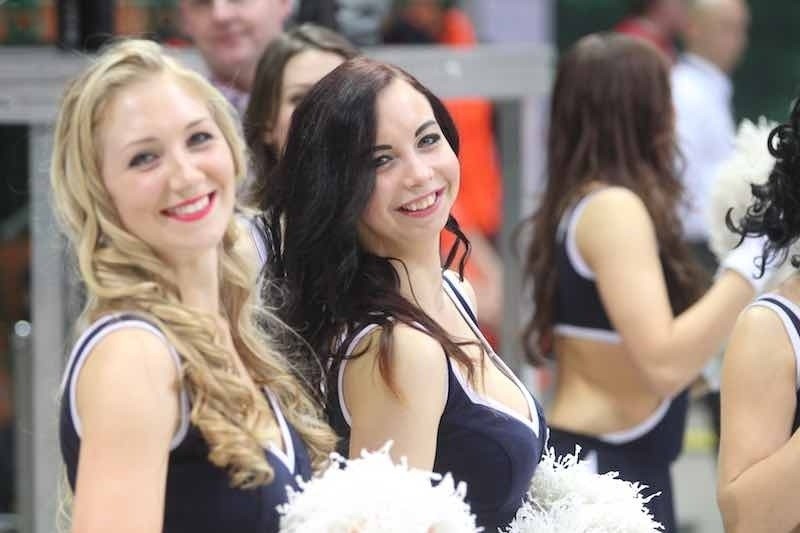 Christmas Cup: Cheerleaderki na meczu Polska - Czechy