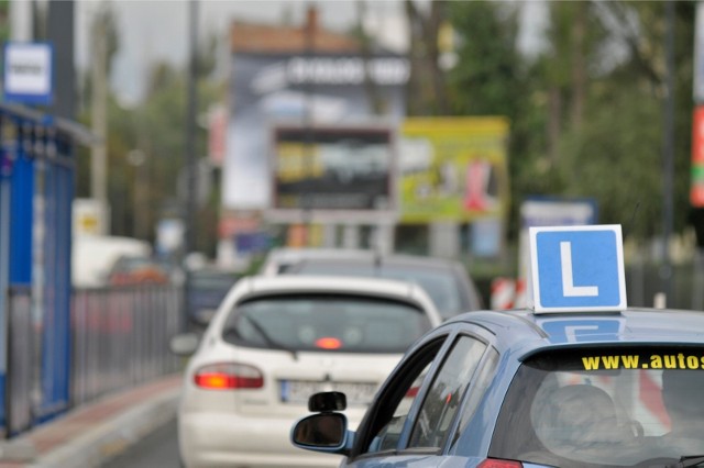 Gdzie najlepiej iść, by zdać na prawo jazdy? Sprawdź, które szkoły jazdy w stolicy województwa mogą poszczycić się najlepszą zdawalnością egzaminu praktycznego.