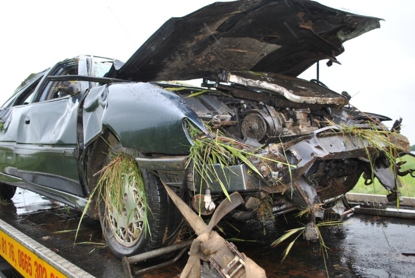 1 czerwca Wypadek w Dereczance: Auto dachowało, zginął...