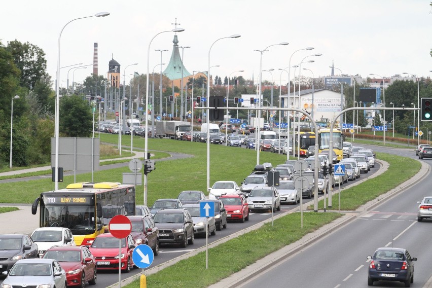 Zakorkowane ulice we Wrocławiu to nie tylko arterie w...