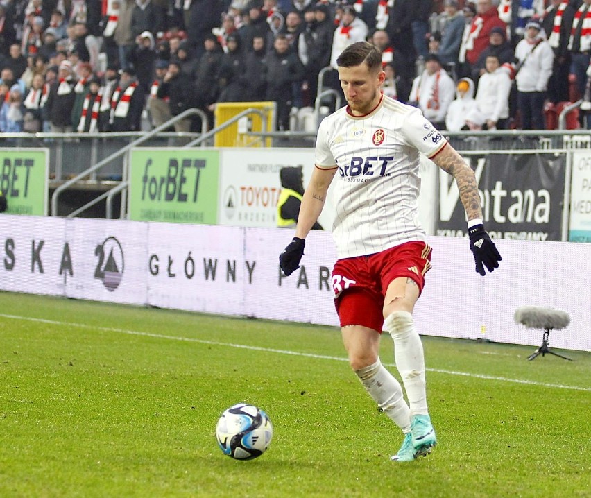 ŁKS. W drużynie z al. Unii jedynie Piotr Głowacki zagrał w osiemnastu meczach piłkarskich ekstraklasy w tym sezonie