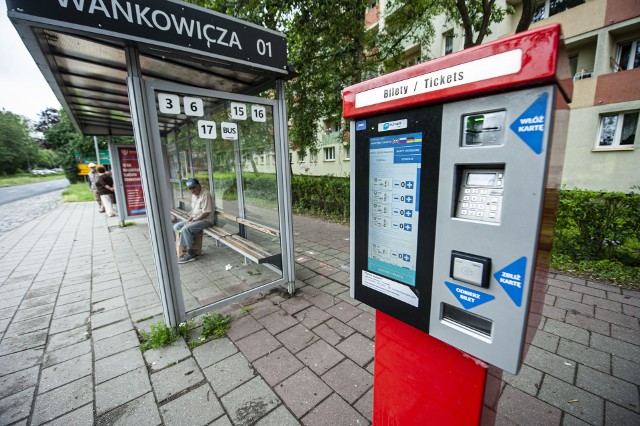 W pełnym słońcu i upale biletu w Koszalinie nie kupisz