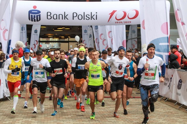 W 7. PKO maratonie Rzeszowskim wystartowało ponad 800 biegaczy i biegaczek