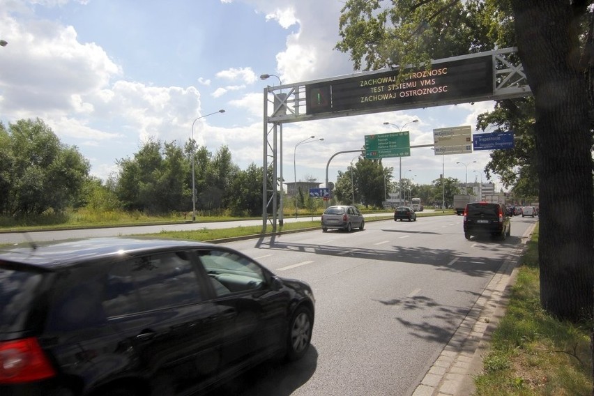 Wrocław: Testują tablice od ITS-u. Kierowcy skorzystają z nich po wakacjach (FOTO)