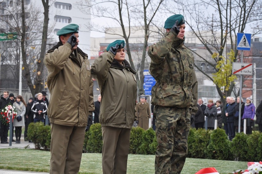 Święto Nauki Wrocławskiej rozpoczęło się pod pomnikiem...