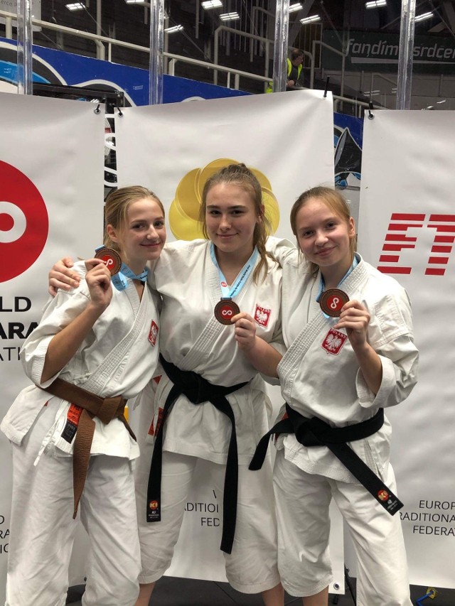 Od lewej Julia Mudlaff, Karolina Witbrodt, Julia Staniszewska