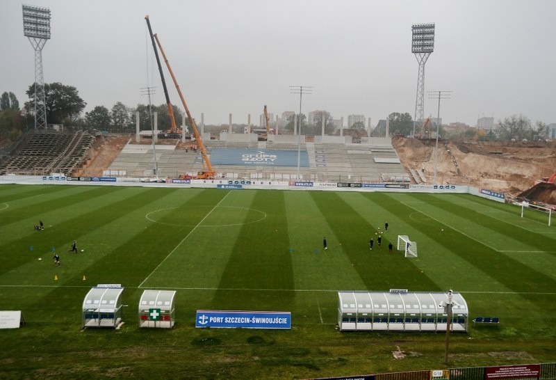 Jest już wiecha na Centrum Szkolenia Dzieci i Młodzieży na obiekcie stadionowym [ZDJĘCIA]