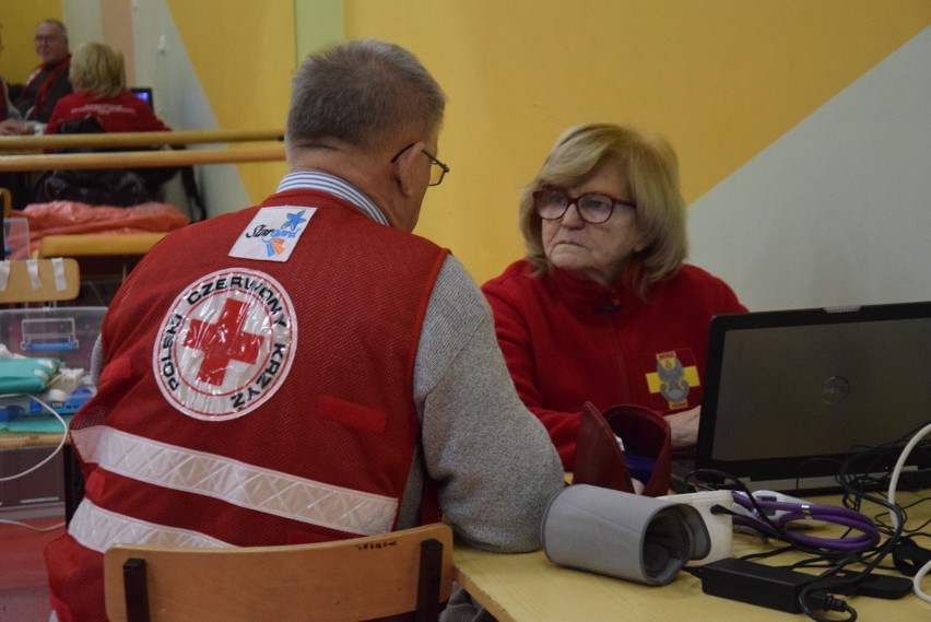 Uczniowie Zespołu Szkół nr 2 oddawali krew dla potrzebujących 