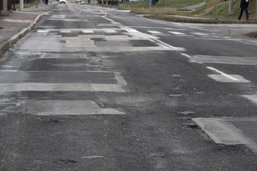 Ul. Legionów Polskich na odcinku od ronda przy Kauflandzie...