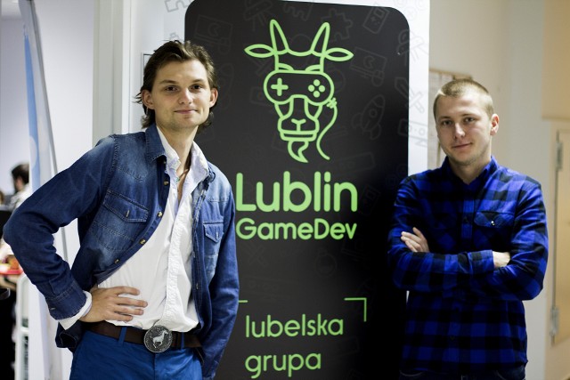 Arek Rębacz i Łukasz Żmudziak - tworzący lubelskie studio 7A Games