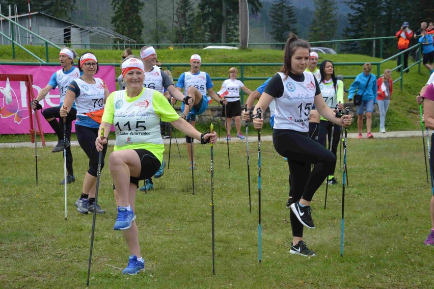 Kościelisko. Ścigali się w zawodach Nordic Walking. Wystartowała też Krystyna Guzik [ZDJĘCIA]