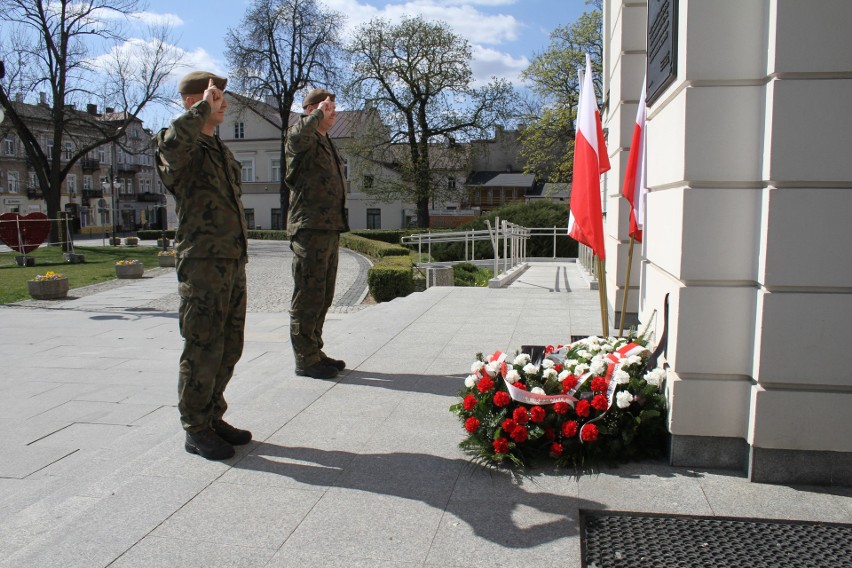 Podpułkownik Łukasz Baranowski wraz z żołnierzami Wojsk...