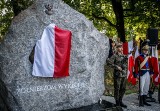 Odsłonięcie pomnika Żołnierzy Wyklętych w Gdańsku. Uroczystość z tej okazji odbyła się też w Muzeum II Wojny Światowej [zdjęcia]