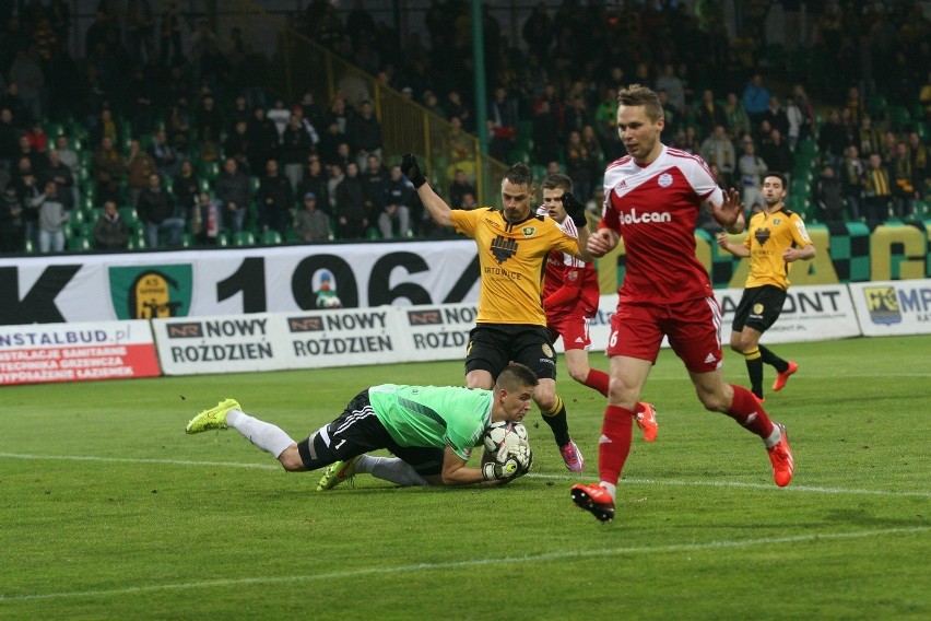 GKS Katowice - Dolcan 2:3 [RELACJA + ZDJĘCIA]. Piłkarze z Ząbek kąsali na Bukowej