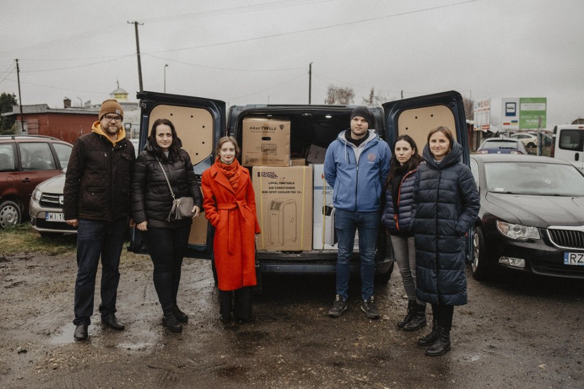 Namioty pneumatyczne od Fundacji PGE przekazane do Lwowa i Truskawca. To konkretna pomoc przekazana na prośbę władz tych miast [ZDJĘCIA]